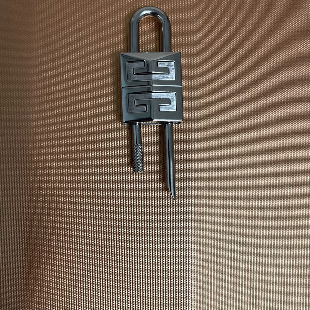 Givenchy Padlock